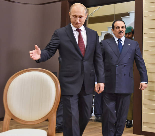 Президент России Владимир Путин и король Бахрейна Хамад Бен Иса Аль Халифа. 2014 год