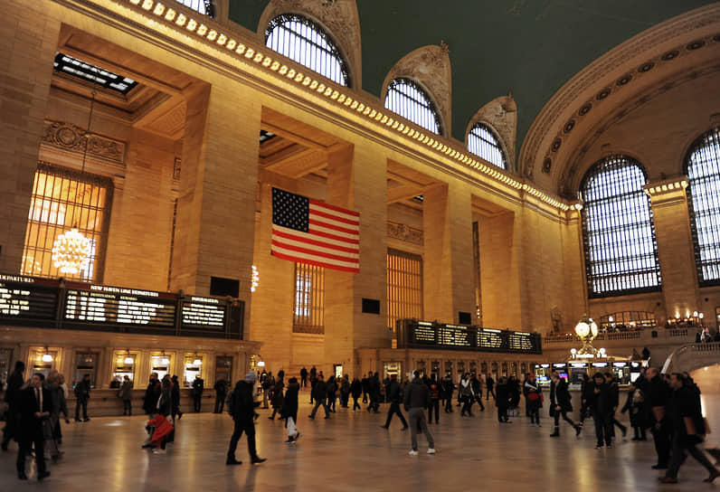 Центральный вокзал Нью-Йорка был построен Корнелиусом Вандербильтом и до сих пор поражает своей грамотной планировкой и огромным количеством платформ и путей