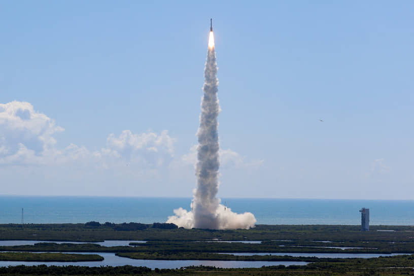 Мыс Канаверал, США. Старт ракеты-носителя Atlas V с кораблем CST-100 Starliner компании Boeing, который совершает первый испытательный полет с экипажем к МКС