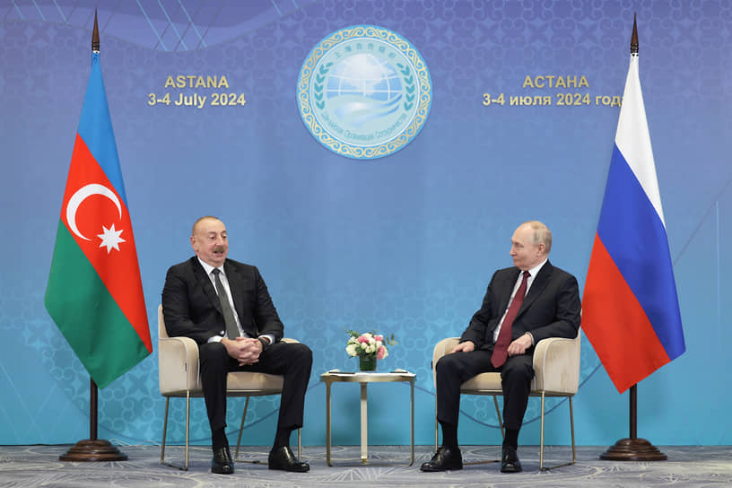 В ходе переговоров с Владимиром Путиным президент Азербайджана Ильхам Алиев (слева) отметил рост торговли между странами и взаиморасчетов в национальных валютах