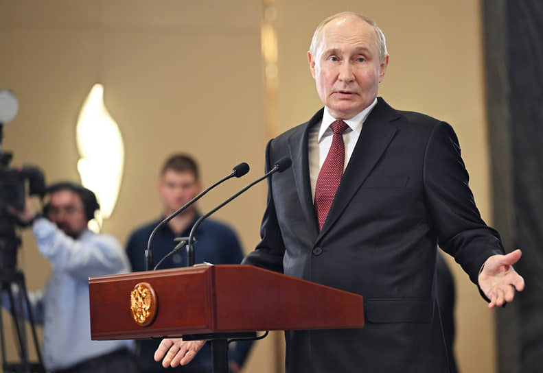 Владимир Путин на саммите ШОС