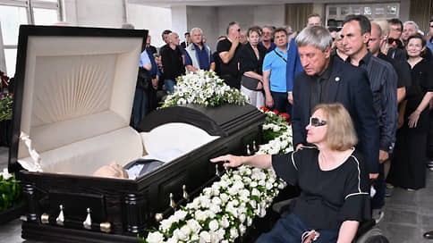 Сирано с изящным носом // В Москве простились с предпринимателем Вадимом Тумановым