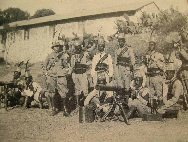 Пулемет Fiat Mod у корпуса королевских колониальных войск Эритреи, 1928 год