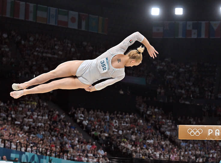 Итальянская гимнастка Алиса Д&#39;Амато помогла национальной сборной взять серебро Олимпиады 