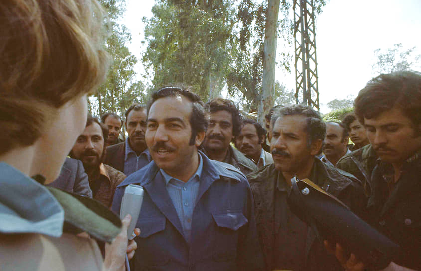 В апреле 1988 года в ходе спецоперации на своей вилле в Тунисе был застрелен глава военного крыла Движения за национальное освобождение Палестиины (ФАТХ), заместитель председателя ООП Ясира Арафата и организатор многочисленных терактов Халиль аль-Вазир, более известный как Абу Джихад (на фото в центре) 