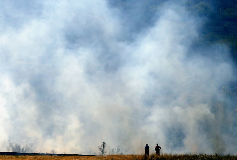 Гуганцы, Северная Македония. Дым от лесного пожара