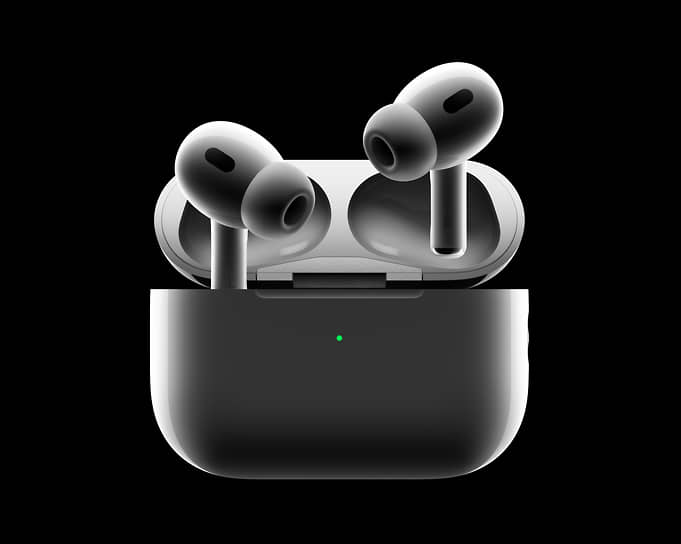 Новые AirPods Pro получат защиту ушей от громкого шума — функция будет автоматически работать с помощью нейросетей. С помощью наушников можно будет сделать тест на слух, после чего пользователь получит отчет с графиками. Гарнитура будет подстраиваться под слух и беречь уши пользователей от звуков, например, на концерте, где громкая музыка