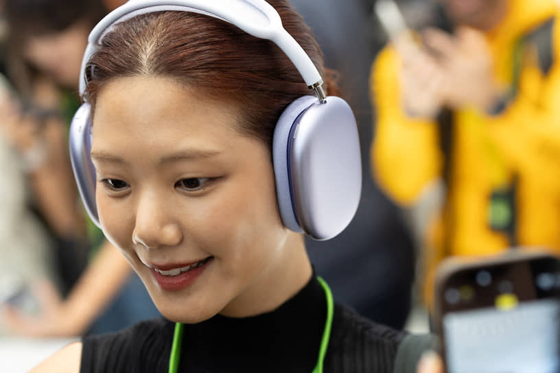 Главной отличительной особенностью новых AirPods Max 2 стала поддержка порта USB-С