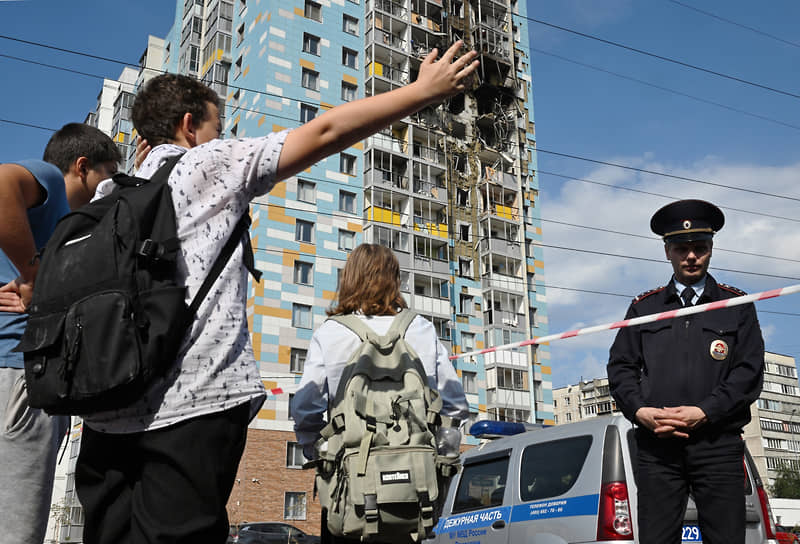 Раменское. Последствия попадания украинского БПЛА по жилому дому