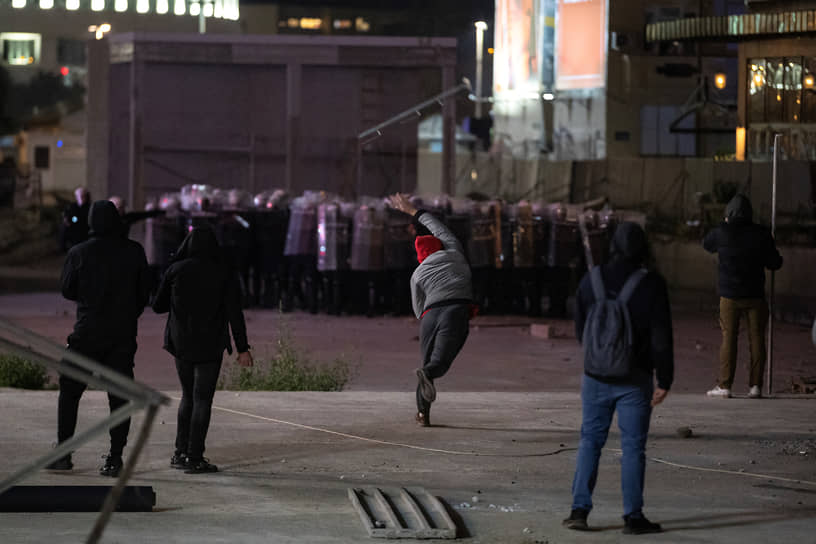 Столкновения митингующих с полицией в Сербии