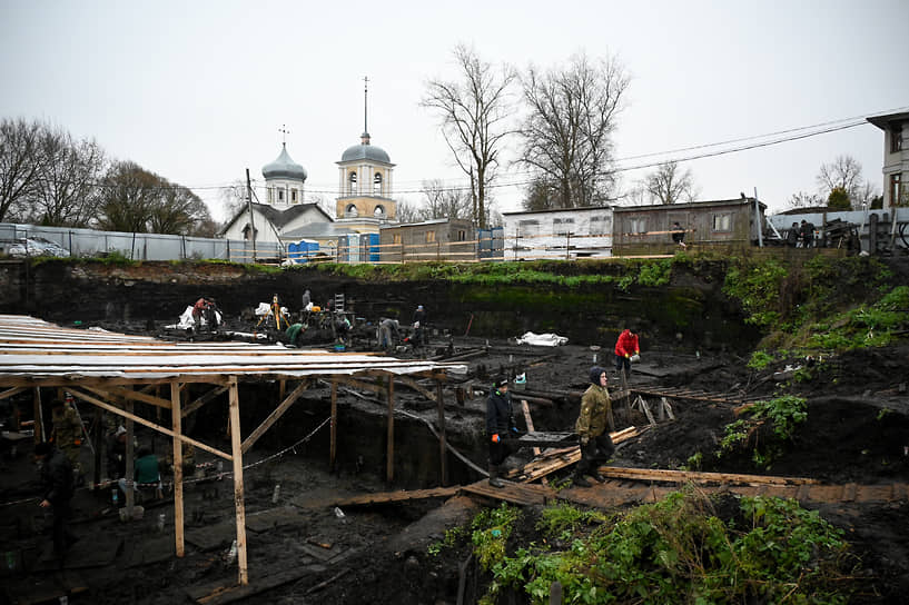 Общий вид Троицкого раскопа в Великом Новгороде