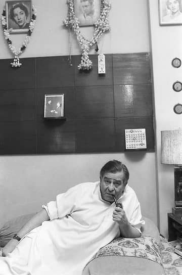 Умер актер Радж Капур в 1988 году из-за осложнений, вызванных астмой. В день его смерти в Индии объявили национальный траур. Всего за месяц до смерти президент республики лично вручил ему одну из высших государственных наград