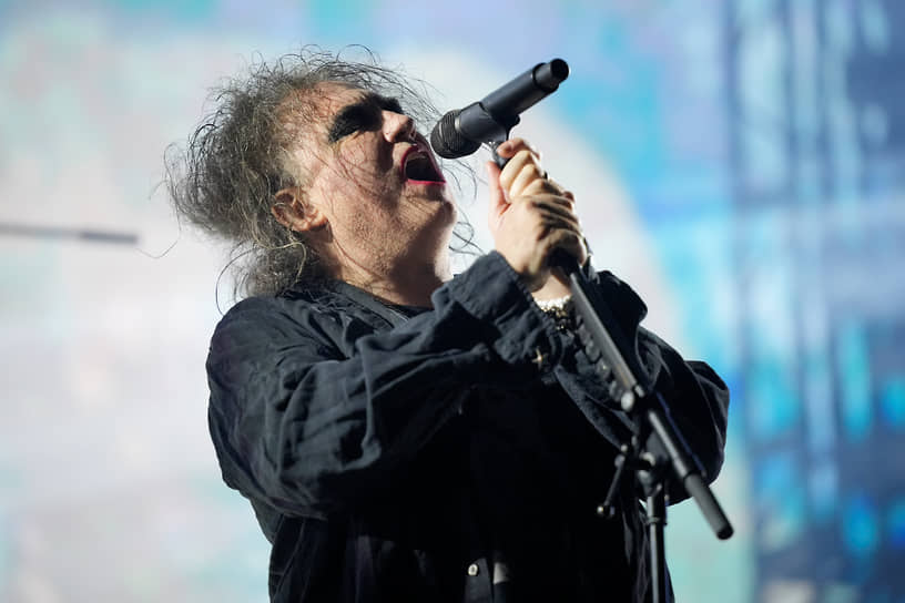 Роберт Смит из группы The Cure