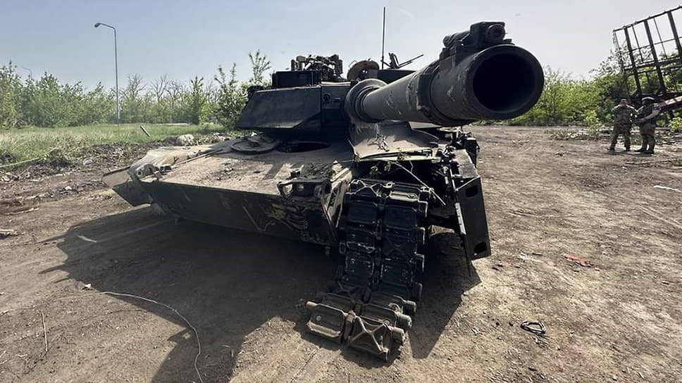 Танк Abrams, уничтоженный ВС РФ на Авдеевском направлении, 2024 год 