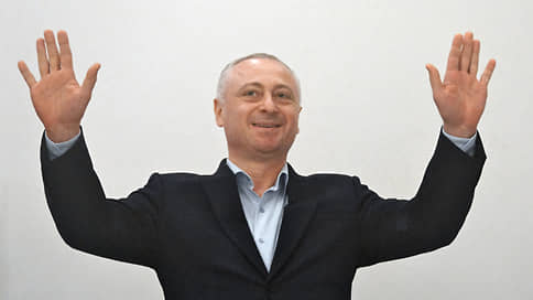 Бадра Гунба уже не исполняет обязанности // Подменивший экс-главу Абхазии Аслана Бжанию политик побеждает на выборах и становится полноценным президе