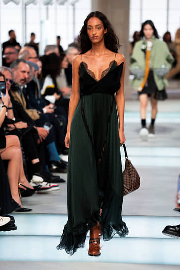 Показ коллекции Louis Vuitton