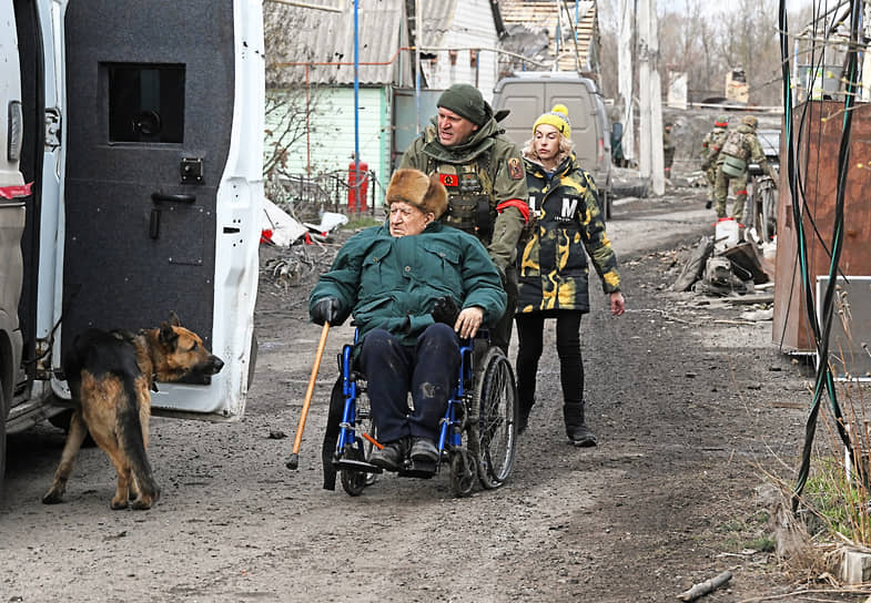 Эвакуация жителей Суджи в Курской области, после освобождения города российской армией