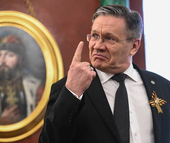 Глава "Росатома" Алексей Лихачев казался и оказался необходим почти на всех двусторонних встречах этих дней