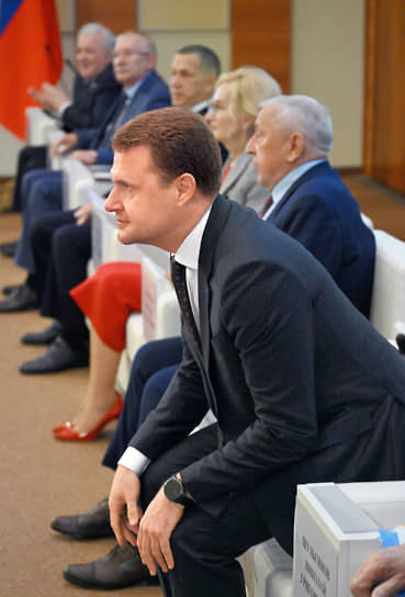 Министр по развитию Дальнего Востока и Арктики Алексей Чекунков на заседании в рамках подготовки к правительственному часу в Госдуме