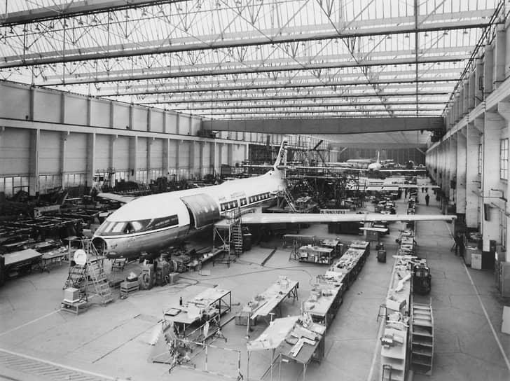 Сборка Caravelle 11R в цехе Sud-Aviation в Тулузе во Франции, 1967