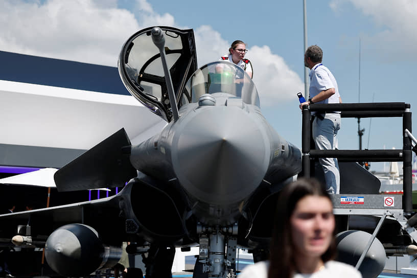 Истребитель Rafale M F4 Министерства вооруженных сил Франции