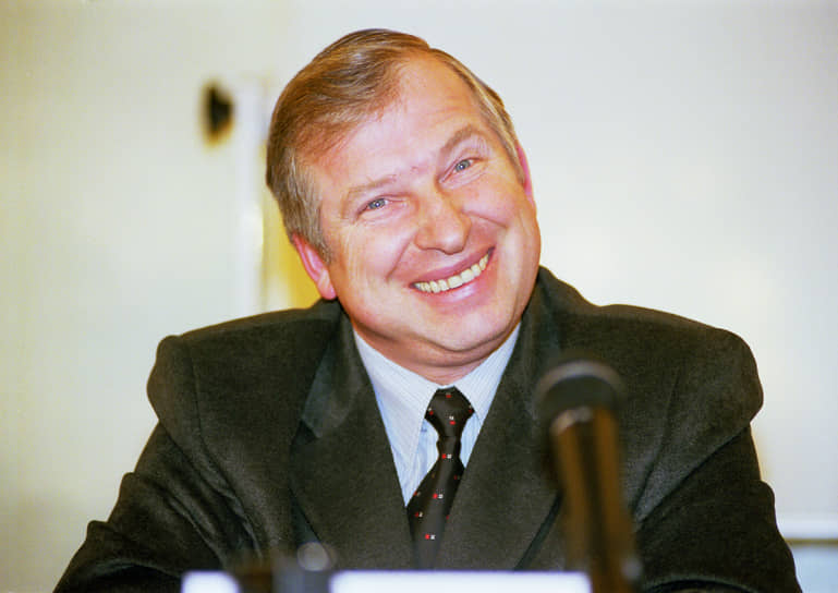 Виктор Черкесов в 2000 году