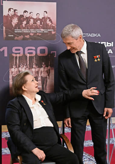 Зампред комитета по федеративному устройству и вопросам местного самоуправления Валентина Терешкова и специальный представитель президента РФ по вопросам международного сотрудничества в области космоса Сергей Крикалев