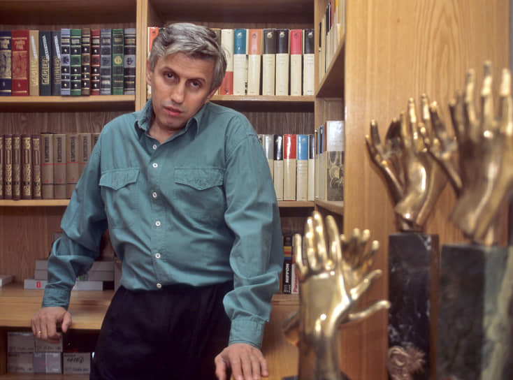 Юрий Айзеншпис — двукратный (1992, 1994) лауреат премии «Овация» в номинации «Лучший продюсер»