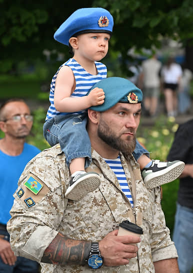 Бывший десантник в Парке Горького
