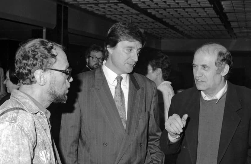 Вениамин Смехов с поэтом Дмитрием Приговым (слева) и художником Давидом Боровским, 2011 год