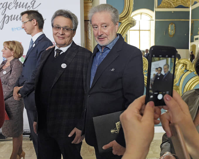 Внук поэта и переводчика Самуила Маршака Александр Маршак и актер Вениамин Смехов во время «Маршаковских чтений», 2017 год