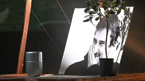 Мы все здесь бутусовцы // В Москве простились с режиссером Юрием Бутусовым