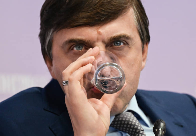 Министр просвещения России Сергей Кравцов на Восточном экономическом форуме 