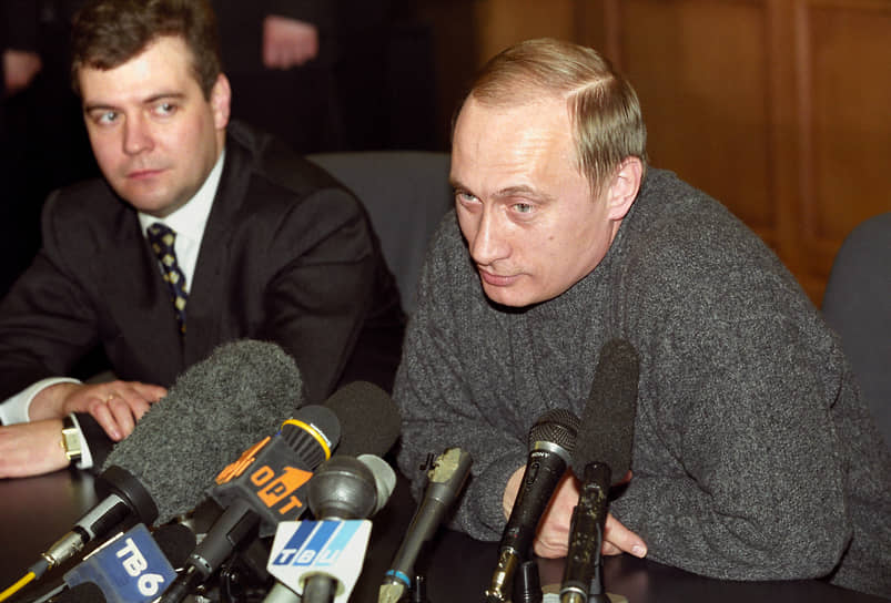В 1999-м стал заместителем руководителя аппарата правительства РФ, а затем — заместителем главы администрации президента РФ Александра Волошина. С февраля по март 2000 года возглавлял избирательный штаб Владимира Путина на президентских выборах