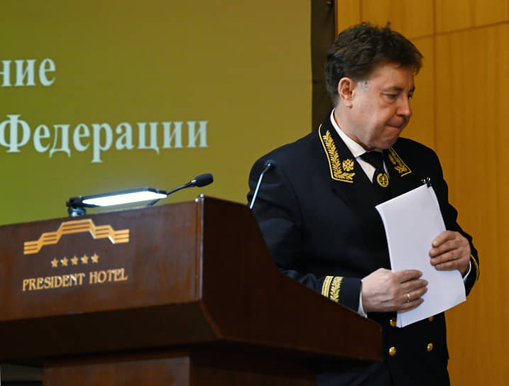 Виктор Момотов