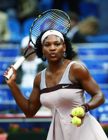 В 2004 году Серена Уильямс покинула первую строчку мирового рейтинга и закончила сезон лишь в десятке сильнейших спортсменок — в финале Уимблдонского турнира она проиграла Марии Шараповой, а затем уступила ей же в финале чемпионата WTA в конце сезона