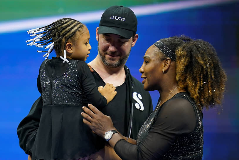 В январе 2023 года Серена Уильямс официально крестилась как свидетель Иеговы (церковь «Свидетелей Иеговы» признана экстремистской и запрещена в РФ). В августе того же года она родила вторую дочь, получившую имя Адира Ривер