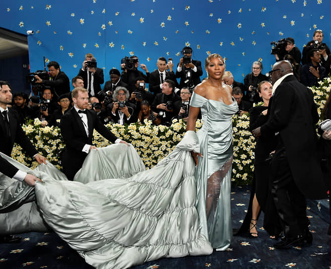 Серена Уильямс на балу Института искусства костюма Met Gala в Нью-Йорке в Музее Метрополитен, 2025 год