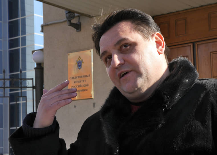 В декабре 2015 года Арбитражный суд Волгоградской области &lt;A HREF=&quot;https://www.kommersant.ru/doc/2868060&quot;>начал&lt;/A> процедуру банкротства в отношении лидера региональных справороссов, депутата Госдумы &lt;B>Олега Михеева.&lt;/B> С иском в областной арбитраж обратилось ООО «Зарина» с требованиями на 175 млн руб., общая сумма кредиторской задолженности депутата, по данным суда, составила &lt;B>9,6 млрд руб. &lt;/B>Господин Михеев неоднократно становился фигурантом различных уголовных дел. В 2017 году он &lt;A HREF=&quot;https://www.kommersant.ru/gallery/3282222&quot;>был объявлен&lt;/A> в федеральный розыск
