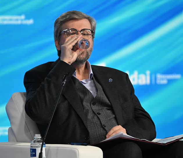 Модератор Федор Лукьянов ни в чем себе не отказывал