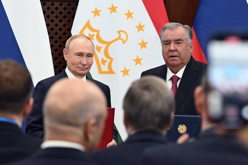 Главы России Владимир Путин и Таджикистана Эмомали Рахмон