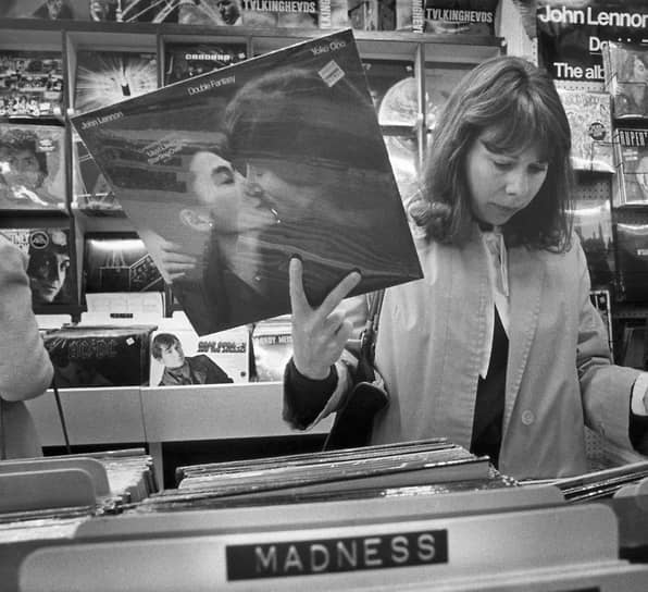 Продажи альбома Джона Леннона и Йоко Оно Double Fantasy резко выросли 9 декабря 1980 года, после убийства Леннона