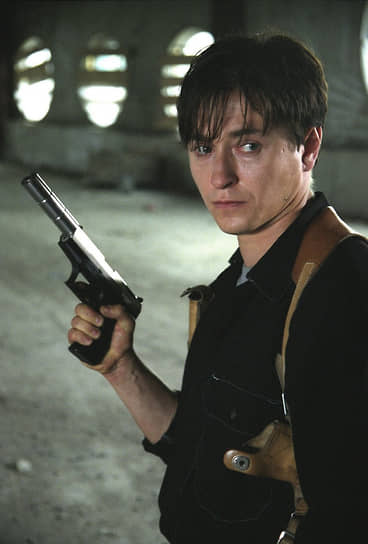 В роли Александра Белова (Саши Белого) в сериале «Бригада», 2002 год (реж. Алексей Сидоров)