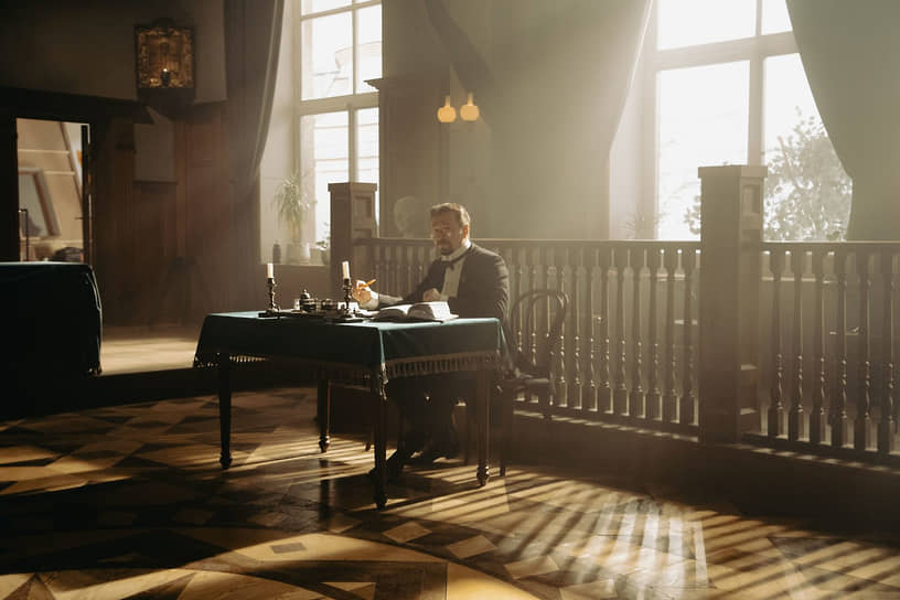 В роли присяжного поверенного Николая Плевако в сериале «Плевако», 2024 год