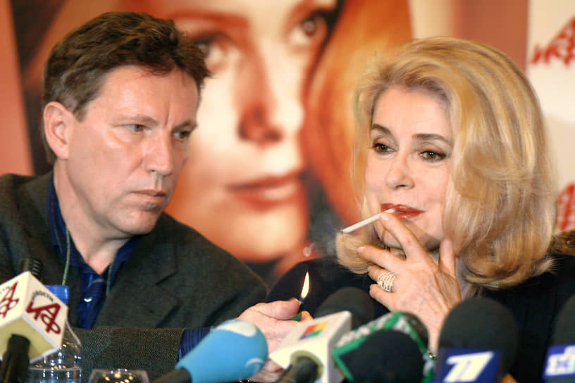 Катрин Денёв и Андрей Плахов в 2004 году