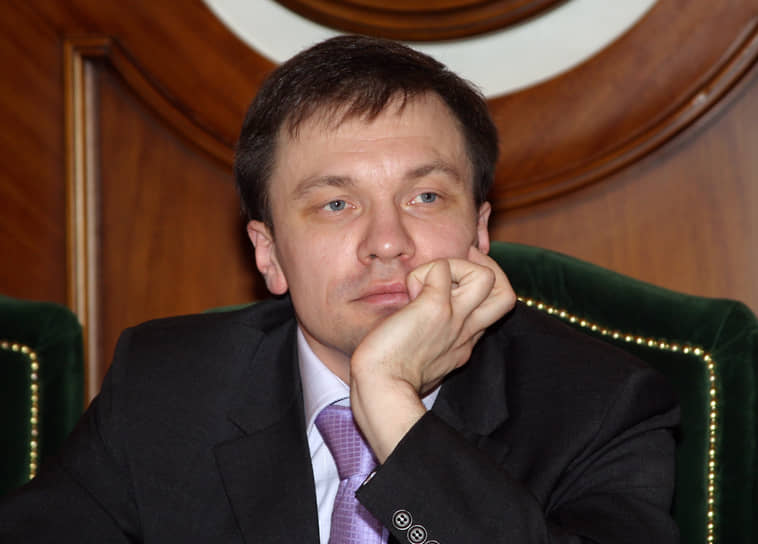 Замглавы АСВ Андрей Мельников на брифинге в ГУ ЦБ РФ по Нижегородской области, 2006 год