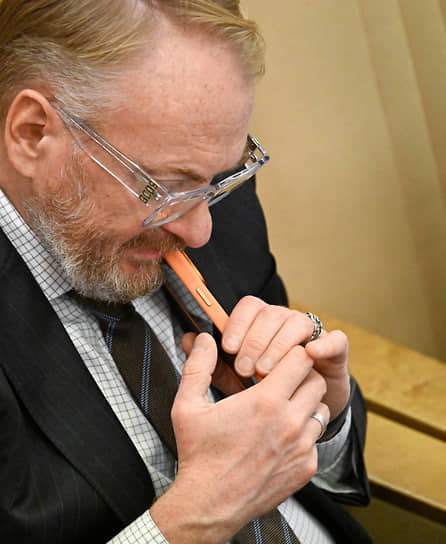 Зампред комитета по защите семьи, вопросам отцовства, материнства и детства Виталий Милонов