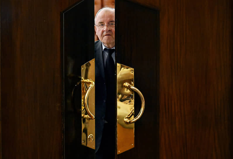 Член комитета по бюджету и налогам Виктор Селиверстов 