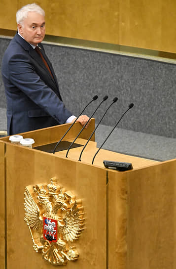 Председатель комитета по обороне Андрей Картаполов 