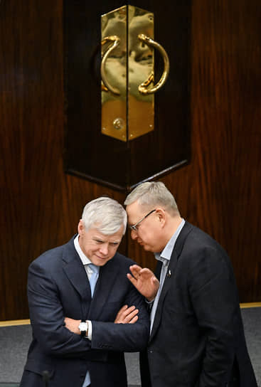 Председатель комитета по защите конкуренции Валерий Гартунг (слева) и зампред комитета по экономической политике Михаил Делягин